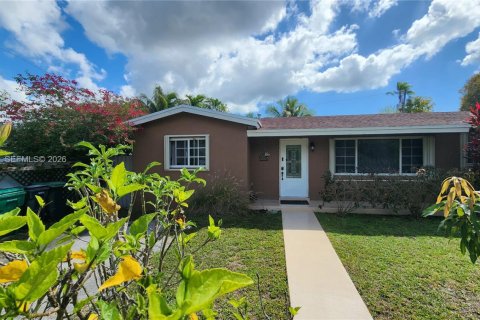 Casa en venta en Cutler Bay, Florida, 3 dormitorios, 180.51 m2 № 2066700 - foto 4