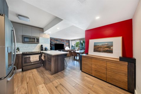 Condominio en venta en Miami, Florida, 1 dormitorio, 103.77 m2 № 1974899 - foto 11