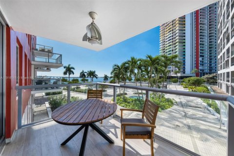 Condominio en venta en Miami, Florida, 1 dormitorio, 103.77 m2 № 1974899 - foto 13