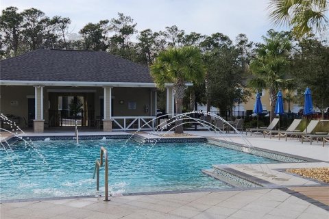 Townhouse in LAKESHORE in Lutz, Florida 3 bedrooms, 175.4 sq.m. № 1866572 - photo 13