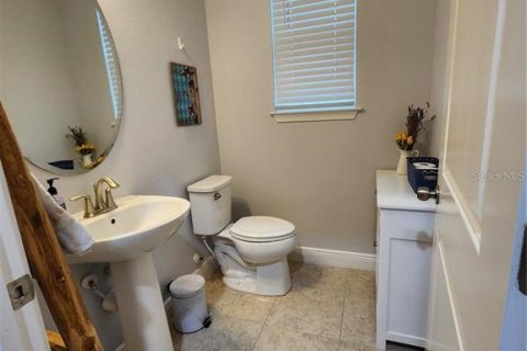 Townhouse in LAKESHORE in Lutz, Florida 3 bedrooms, 175.4 sq.m. № 1866572 - photo 12