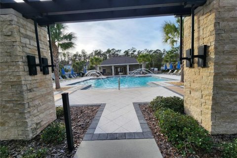 Townhouse in LAKESHORE in Lutz, Florida 3 bedrooms, 175.4 sq.m. № 1866572 - photo 17