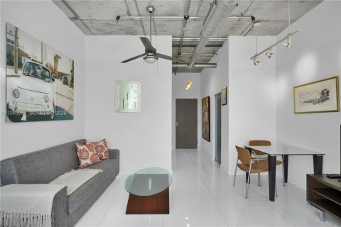 Condo in Miami, Florida  № 2062573 - photo 5