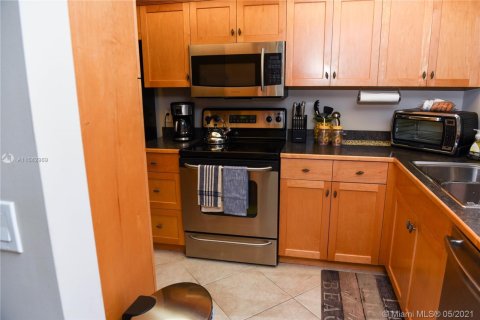 Copropriété à louer à Hutchinson Island South, Floride: 2 chambres, 121.33 m2 № 2022635 - photo 7
