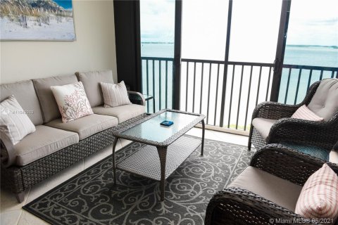 Copropriété à louer à Hutchinson Island South, Floride: 2 chambres, 121.33 m2 № 2022635 - photo 13