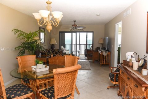 Copropriété à louer à Hutchinson Island South, Floride: 2 chambres, 121.33 m2 № 2022635 - photo 4