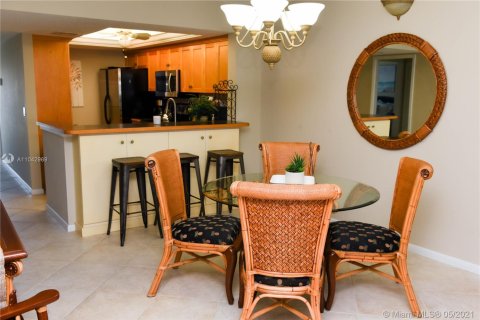 Copropriété à louer à Hutchinson Island South, Floride: 2 chambres, 121.33 m2 № 2022635 - photo 5