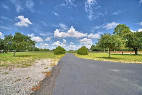 House in Haines City, Florida 4 bedrooms, 203.27 sq.m. № 1880644 - photo 8
