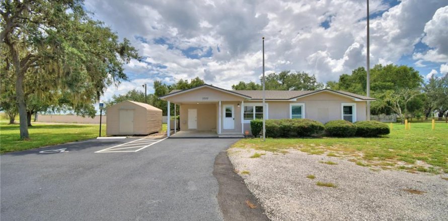 House in Haines City, Florida 4 bedrooms, 203.27 sq.m. № 1880644