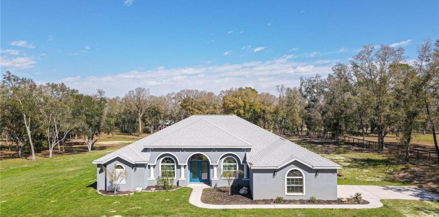 Casa en Dunnellon, Florida 4 dormitorios, 263.94 m2 № 1526878