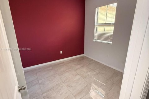 Снять в аренду таунхаус в Помпано-Бич, Флорида 3 спальни, 131.92м2, № 2023667 - фото 21