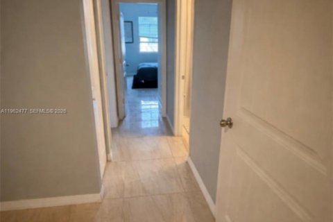 Снять в аренду таунхаус в Помпано-Бич, Флорида 3 спальни, 131.92м2, № 2023667 - фото 8