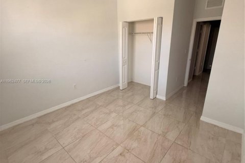 Снять в аренду таунхаус в Помпано-Бич, Флорида 3 спальни, 131.92м2, № 2023667 - фото 23