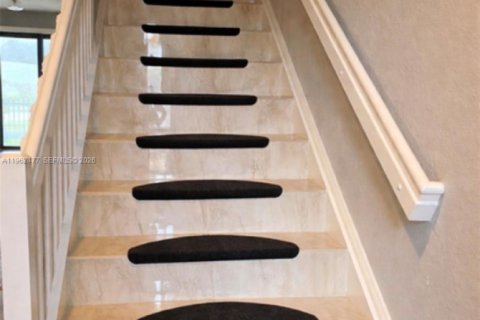 Снять в аренду таунхаус в Помпано-Бич, Флорида 3 спальни, 131.92м2, № 2023667 - фото 6