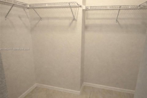 Снять в аренду таунхаус в Помпано-Бич, Флорида 3 спальни, 131.92м2, № 2023667 - фото 11