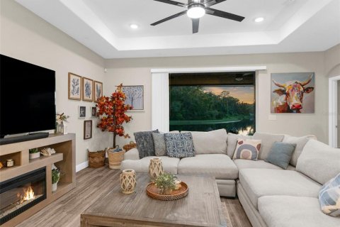 Casa en venta en New Port Richey, Florida, 4 dormitorios, 190.64 m2 № 1794981 - foto 13