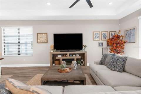 Casa en venta en New Port Richey, Florida, 4 dormitorios, 190.64 m2 № 1794981 - foto 15