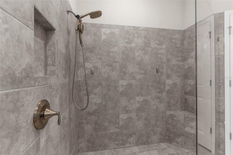 Casa en venta en New Port Richey, Florida, 4 dormitorios, 190.64 m2 № 1794981 - foto 11