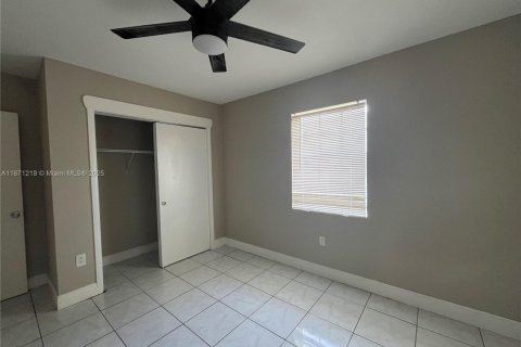 Terreno en venta en Miami, Florida № 1787295 - foto 6