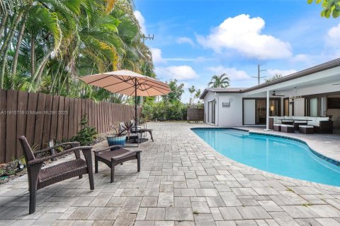 Casa en venta en Fort Lauderdale, Florida, 4 dormitorios, 163.32 m2 № 1970756 - foto 25