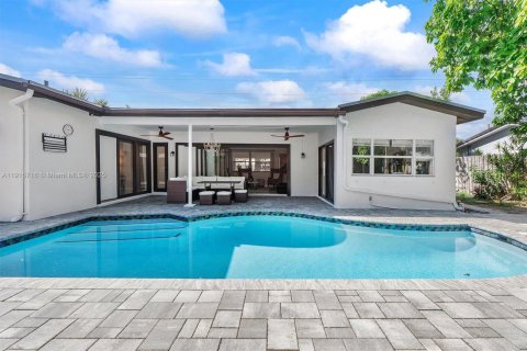 Casa en venta en Fort Lauderdale, Florida, 4 dormitorios, 163.32 m2 № 1970756 - foto 19
