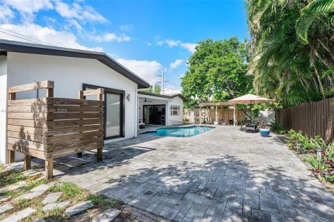 Casa en venta en Fort Lauderdale, Florida, 4 dormitorios, 163.32 m2 № 1970756 - foto 22