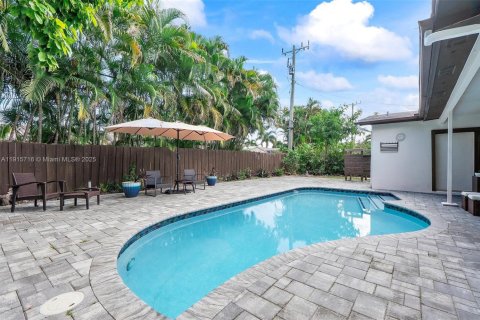 Casa en venta en Fort Lauderdale, Florida, 4 dormitorios, 163.32 m2 № 1970756 - foto 24