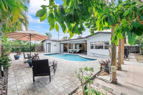 Casa en venta en Fort Lauderdale, Florida, 4 dormitorios, 163.32 m2 № 1970756 - foto 18