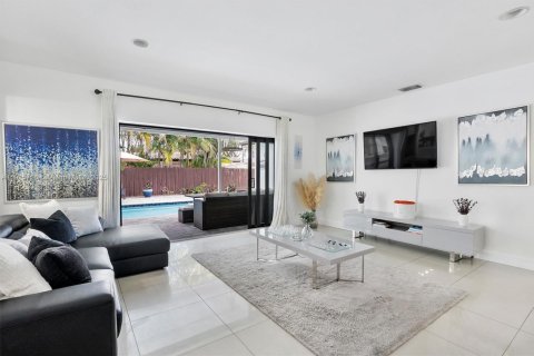 Casa en venta en Fort Lauderdale, Florida, 4 dormitorios, 163.32 m2 № 1970756 - foto 5