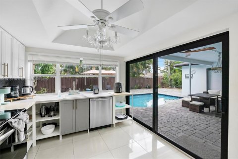Casa en venta en Fort Lauderdale, Florida, 4 dormitorios, 163.32 m2 № 1970756 - foto 13
