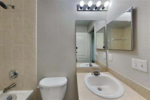 Villa ou maison à louer à Winter Haven, Floride: 3 chambres, 151.43 m2 № 2324818 - photo 13