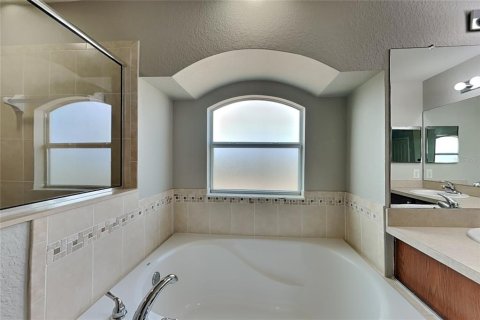 Villa ou maison à louer à Winter Haven, Floride: 3 chambres, 151.43 m2 № 2324818 - photo 9