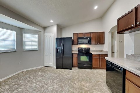 Villa ou maison à louer à Winter Haven, Floride: 3 chambres, 151.43 m2 № 2324818 - photo 4