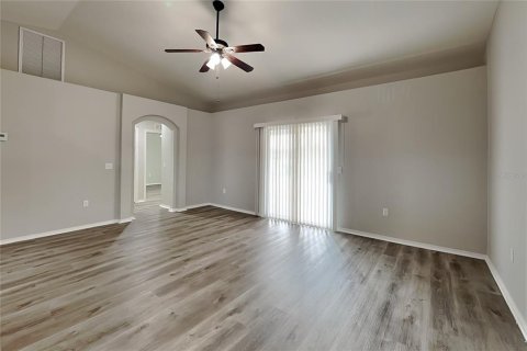 Villa ou maison à louer à Winter Haven, Floride: 3 chambres, 151.43 m2 № 2324818 - photo 2