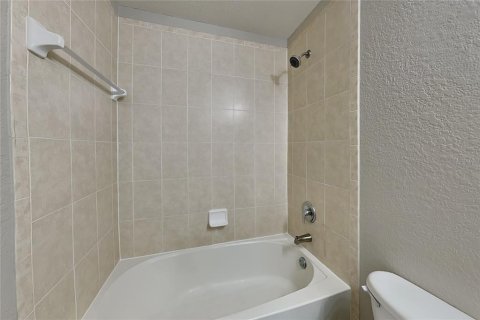 Villa ou maison à louer à Winter Haven, Floride: 3 chambres, 151.43 m2 № 2324818 - photo 12