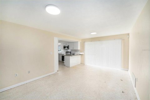 Casa en alquiler en Tarpon Springs, Florida, 3 dormitorios, 147.34 m2 № 1803360 - foto 5