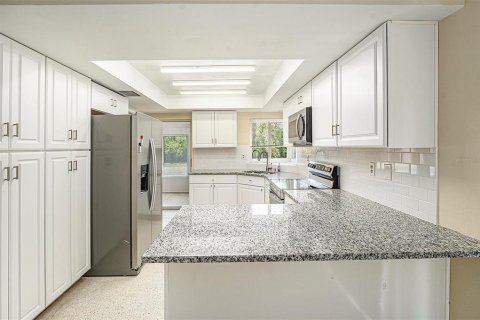 Casa en alquiler en Tarpon Springs, Florida, 3 dormitorios, 147.34 m2 № 1803360 - foto 9