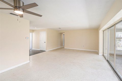 Casa en alquiler en Tarpon Springs, Florida, 3 dormitorios, 147.34 m2 № 1803360 - foto 4