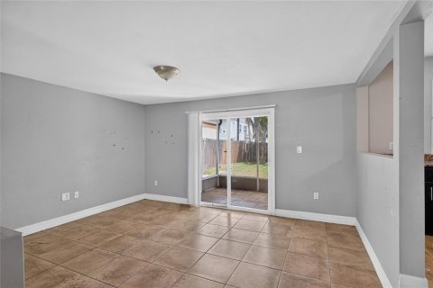 Villa ou maison à vendre à Tampa, Floride: 3 chambres, 107.02 m2 № 2234055 - photo 8