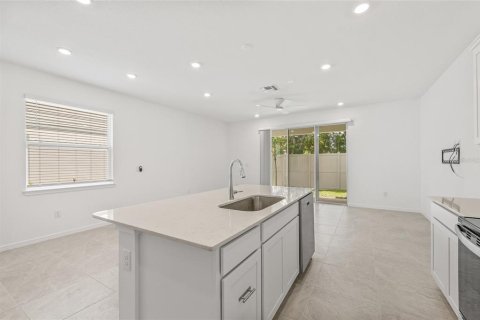 Touwnhouse à vendre à Tampa, Floride: 3 chambres, 168.9 m2 № 1916628 - photo 16