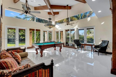 House in Southwest Ranches, Florida 7 bedrooms, 626.53 sq.m. № 1821987 - photo 19