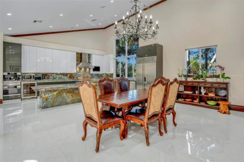 House in Southwest Ranches, Florida 7 bedrooms, 626.53 sq.m. № 1821987 - photo 13