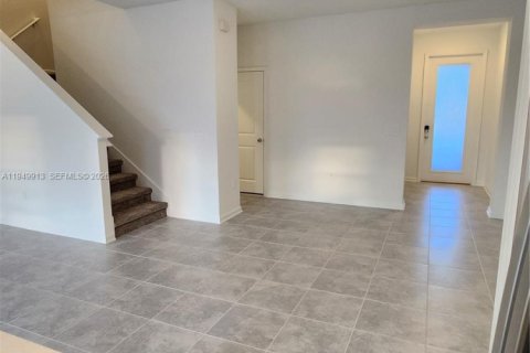 Снять в аренду таунхаус в Дэвенпорт, Флорида 4 спальни, № 2005595 - фото 6