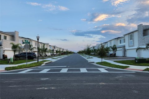 Снять в аренду таунхаус в Дэвенпорт, Флорида 4 спальни, № 2005595 - фото 23
