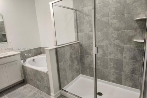 Снять в аренду таунхаус в Дэвенпорт, Флорида 4 спальни, № 2005595 - фото 18