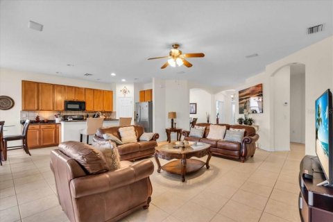 Casa en venta en Lakewood Ranch, Florida, 3 dormitorios, 188.96 m2 № 1879600 - foto 2