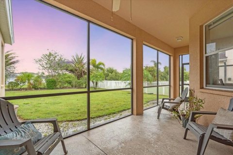 Casa en venta en Lakewood Ranch, Florida, 3 dormitorios, 188.96 m2 № 1879600 - foto 16
