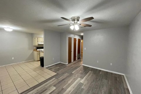 Appartement à louer à Gainesville, Floride: 2 chambres, 75.62 m2 № 2166861 - photo 2
