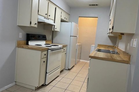 Appartement à louer à Gainesville, Floride: 2 chambres, 75.62 m2 № 2166861 - photo 4
