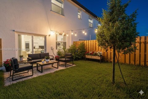 Casa en alquiler en Homestead, Florida, 3 dormitorios № 1998730 - foto 5